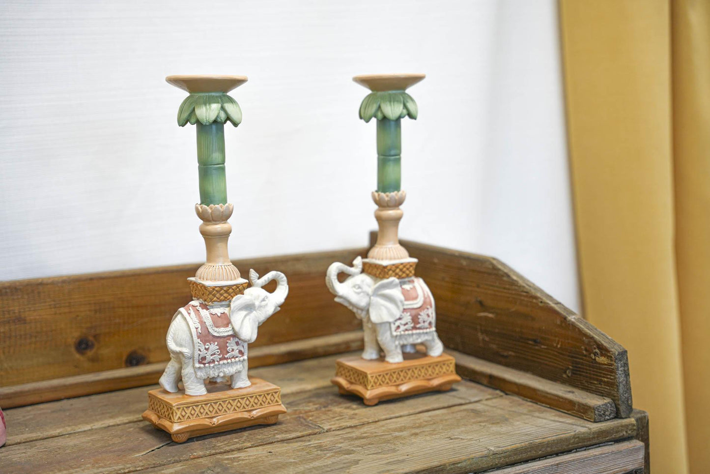 Candlestick - Elephant pink/green - Polyresin - 34.50 cm