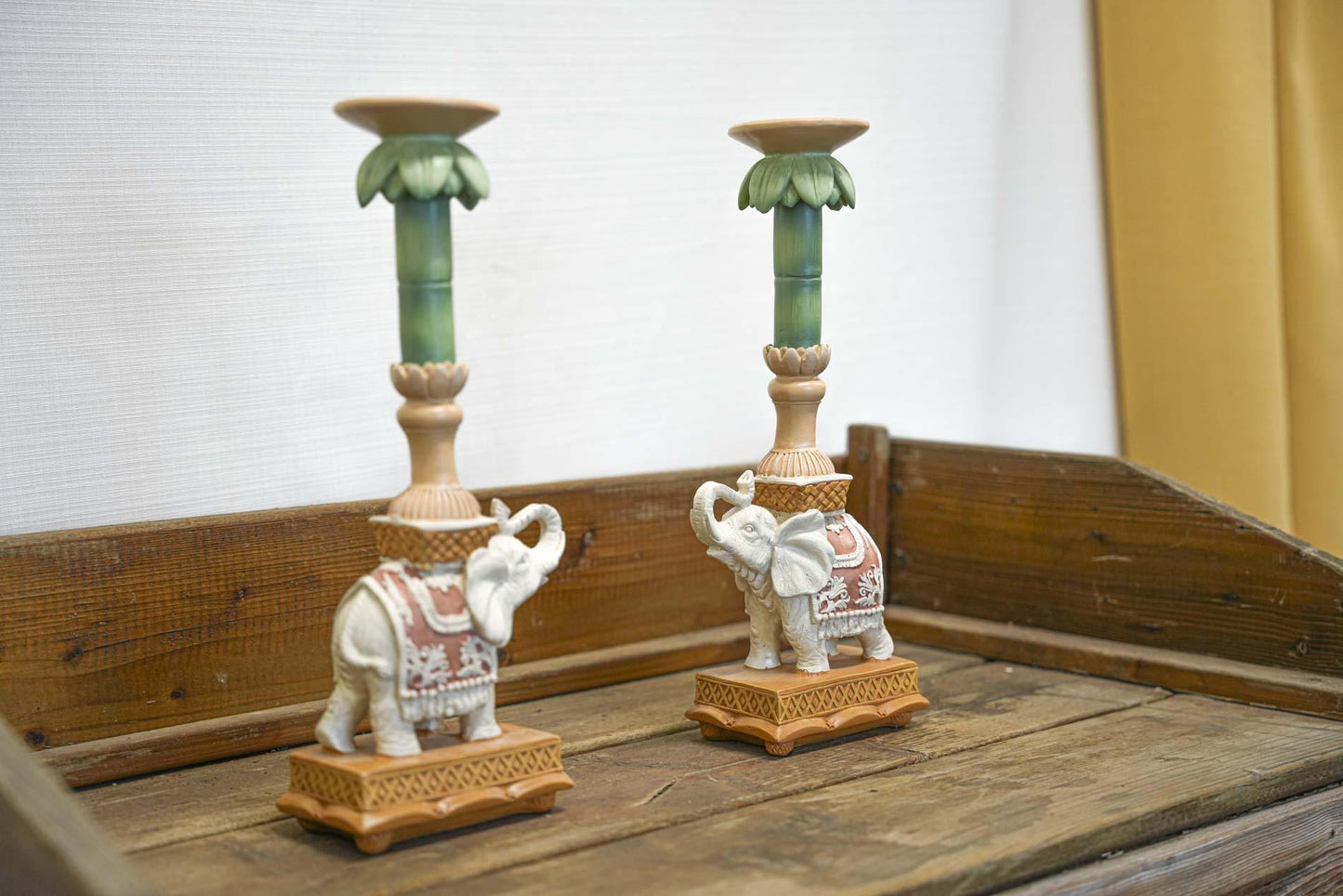 Candlestick - Elephant pink/green - Polyresin - 34.50 cm