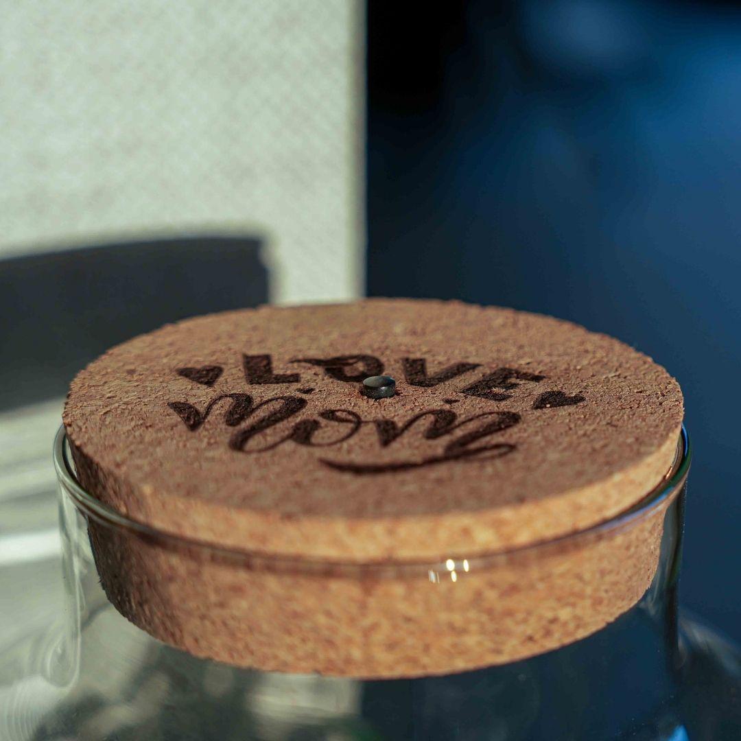 Gegraveerde LED kurk S - 'LOVE MOM'